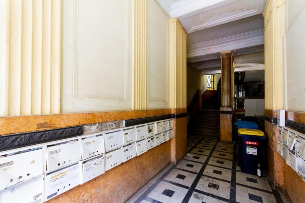 Historic Charm On Dohany Street By Newave Budapest Kültér fotó